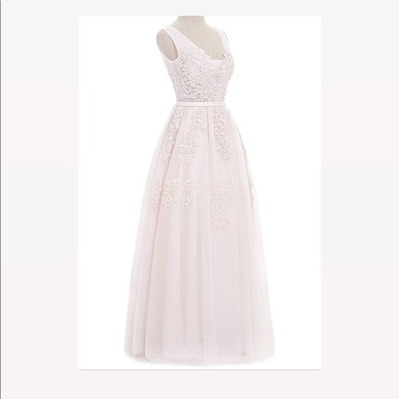 Dresses & Skirts - White Cocktail or wedding dress! Tulle And lace